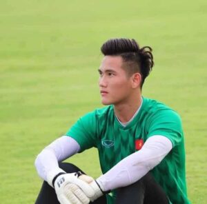 Nguyen Van ba bi cam thi dau 2